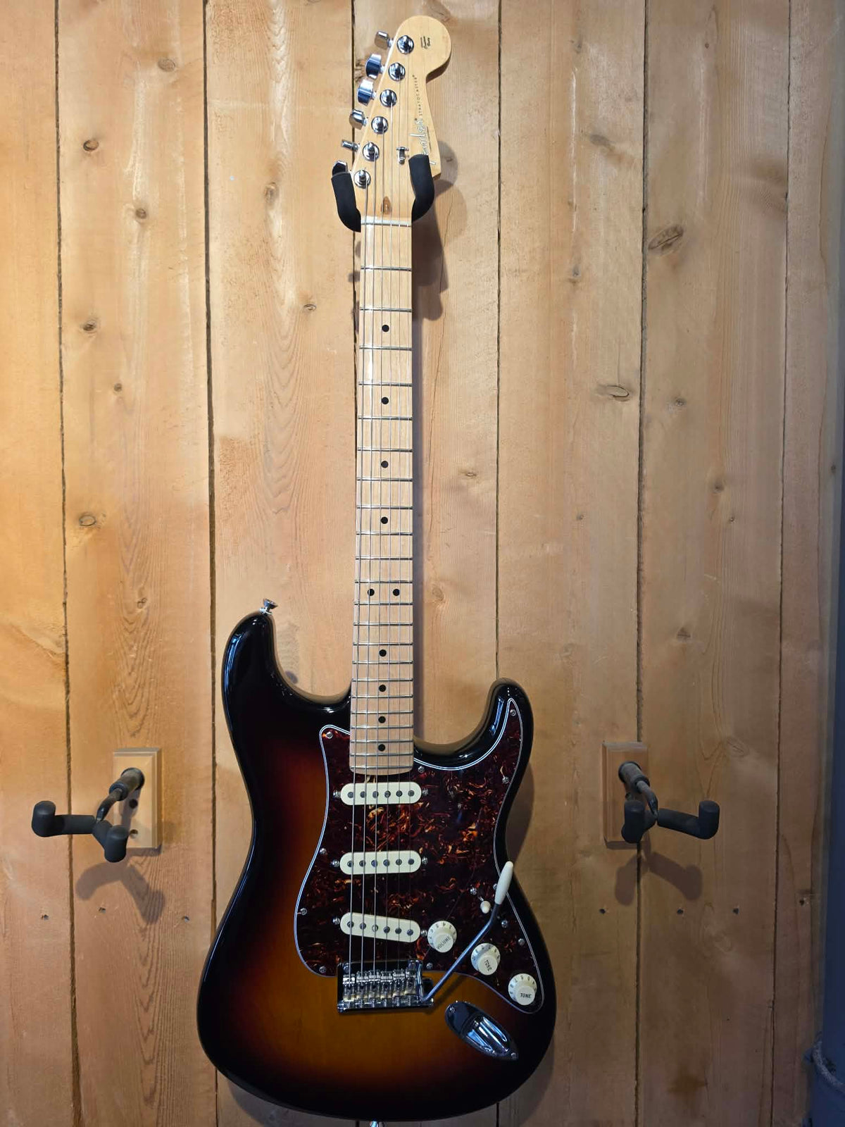 Pre-owned Fender American Professional Stratocaster Maple Fingerboard - 3-Colour Sunburst with case