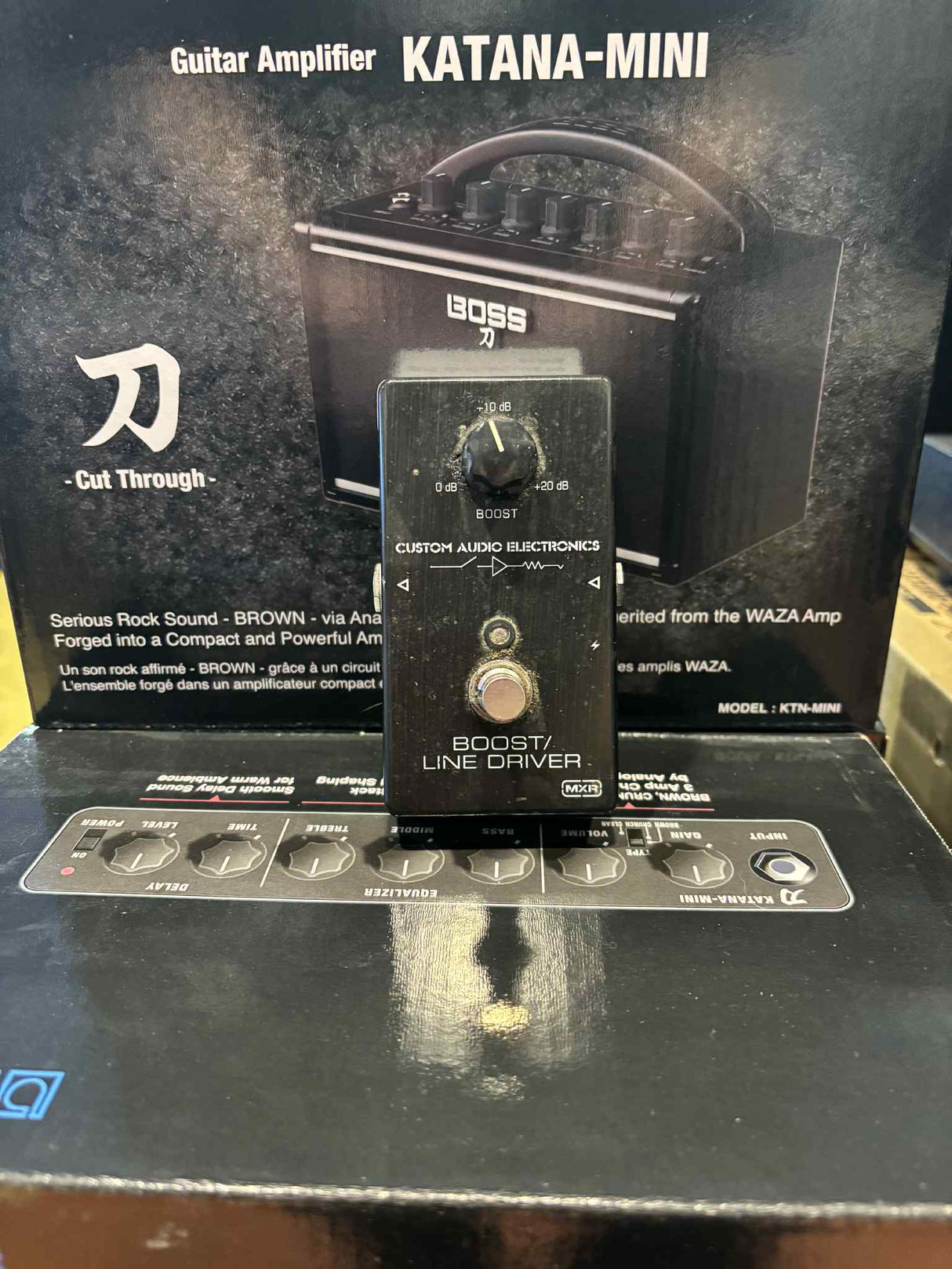 Pédale de boost MXR MC401 d'occasion - Custom Audio Electronics