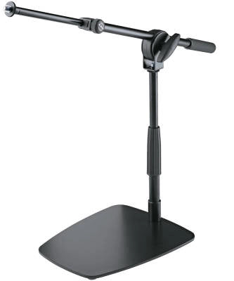 K & M Stands - Pied de microphone court à base plate