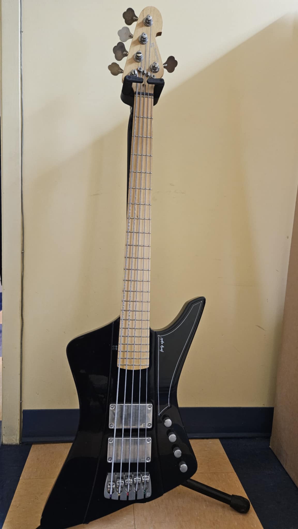 Basse Sandberg Forty Eight 4 cordes d'occasion, finition vieillie.