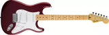 Fender - Stratocaster Standard, touche en érable avec pickguard blanc - Candy Cola