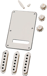 Fender - Parchment Stratocaster Accessory Kit