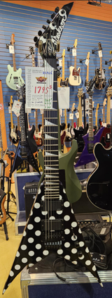 Guitare Jackson Pro Signature Phil Demmel d'occasion avec étui